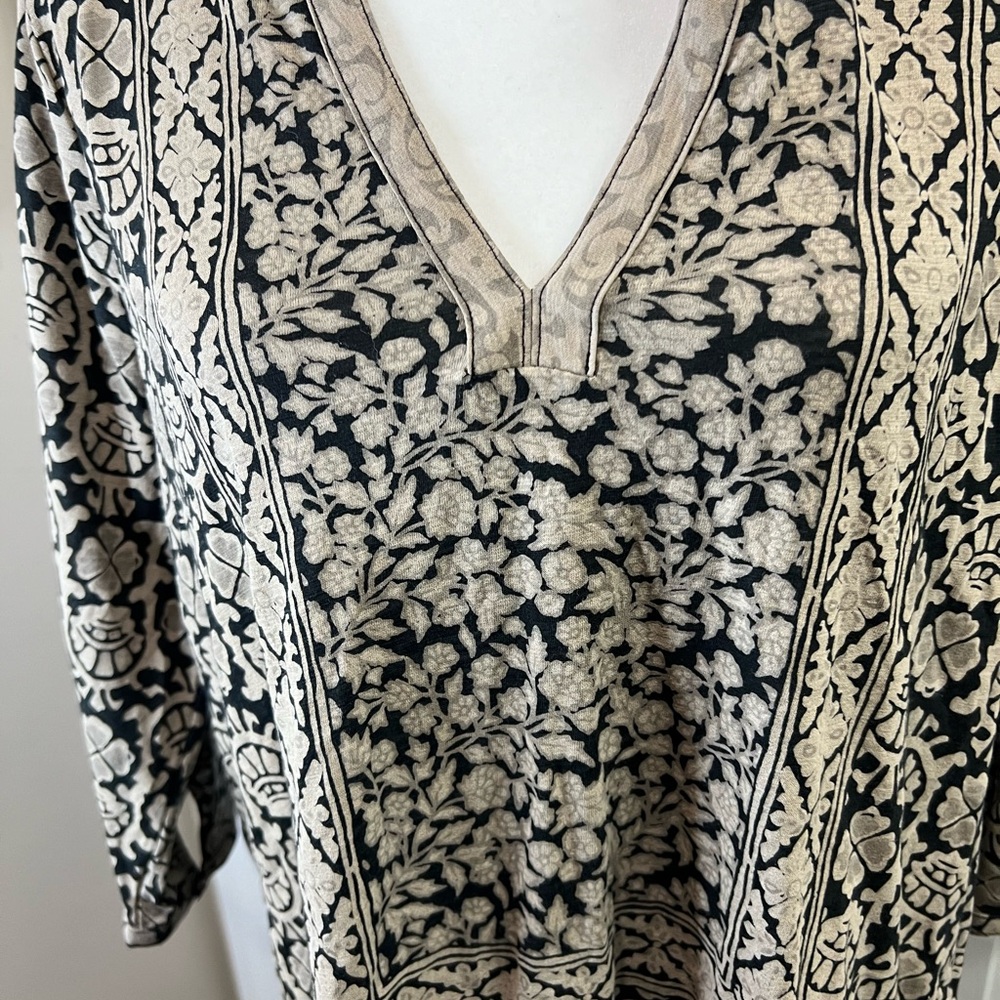 Lucky Brand tan/taupe and black abstract floral boho top size 1X - Picture 5 of 16